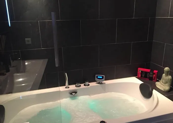 Jacuzzi Amsterdam Center Apartment Sunny Top Floor 2* 암스테르담